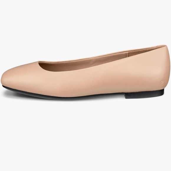 Ecco Beige Women\'s Flats